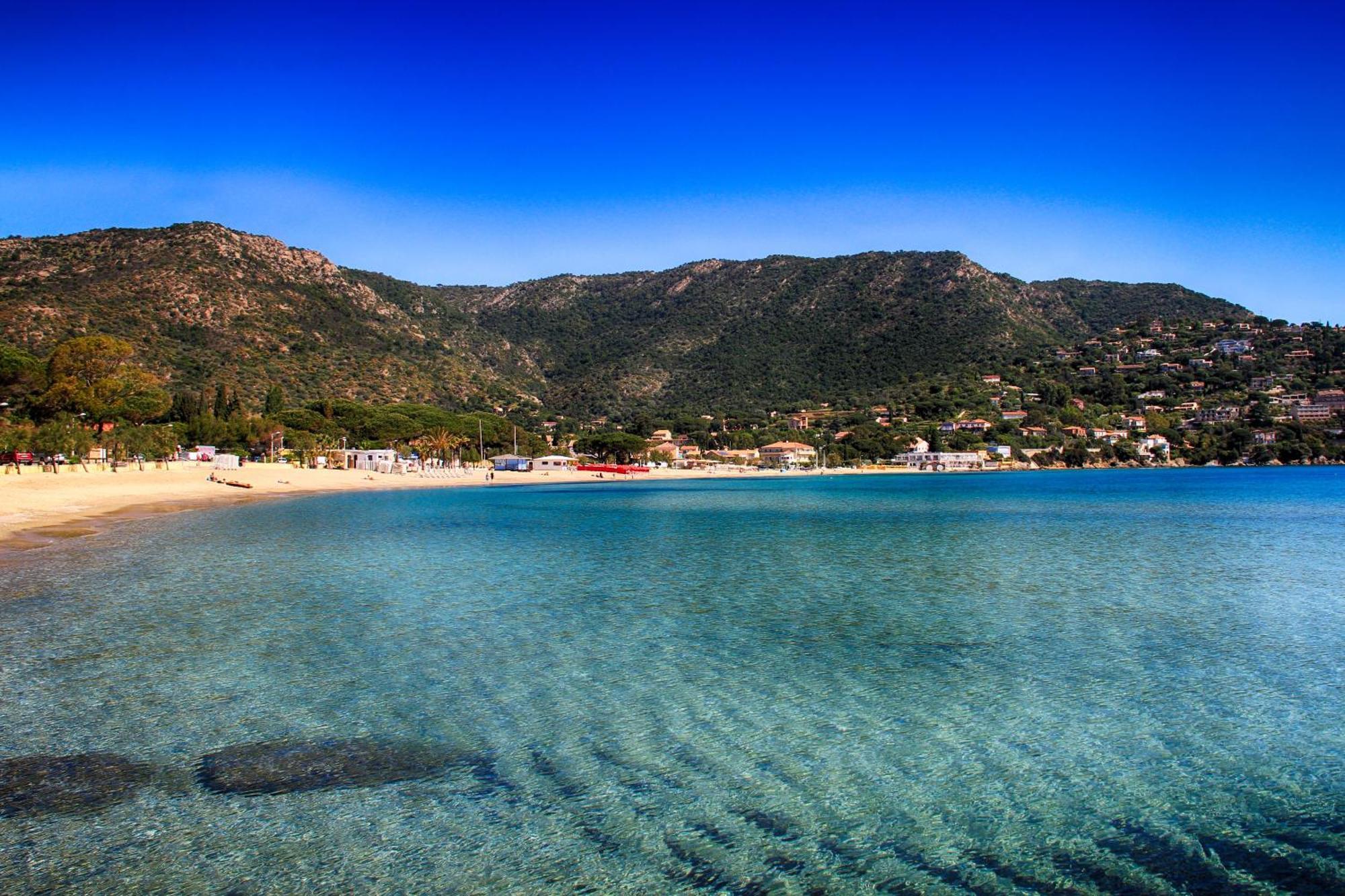 Hotel Le Rabelais Le Lavandou Ngoại thất bức ảnh
