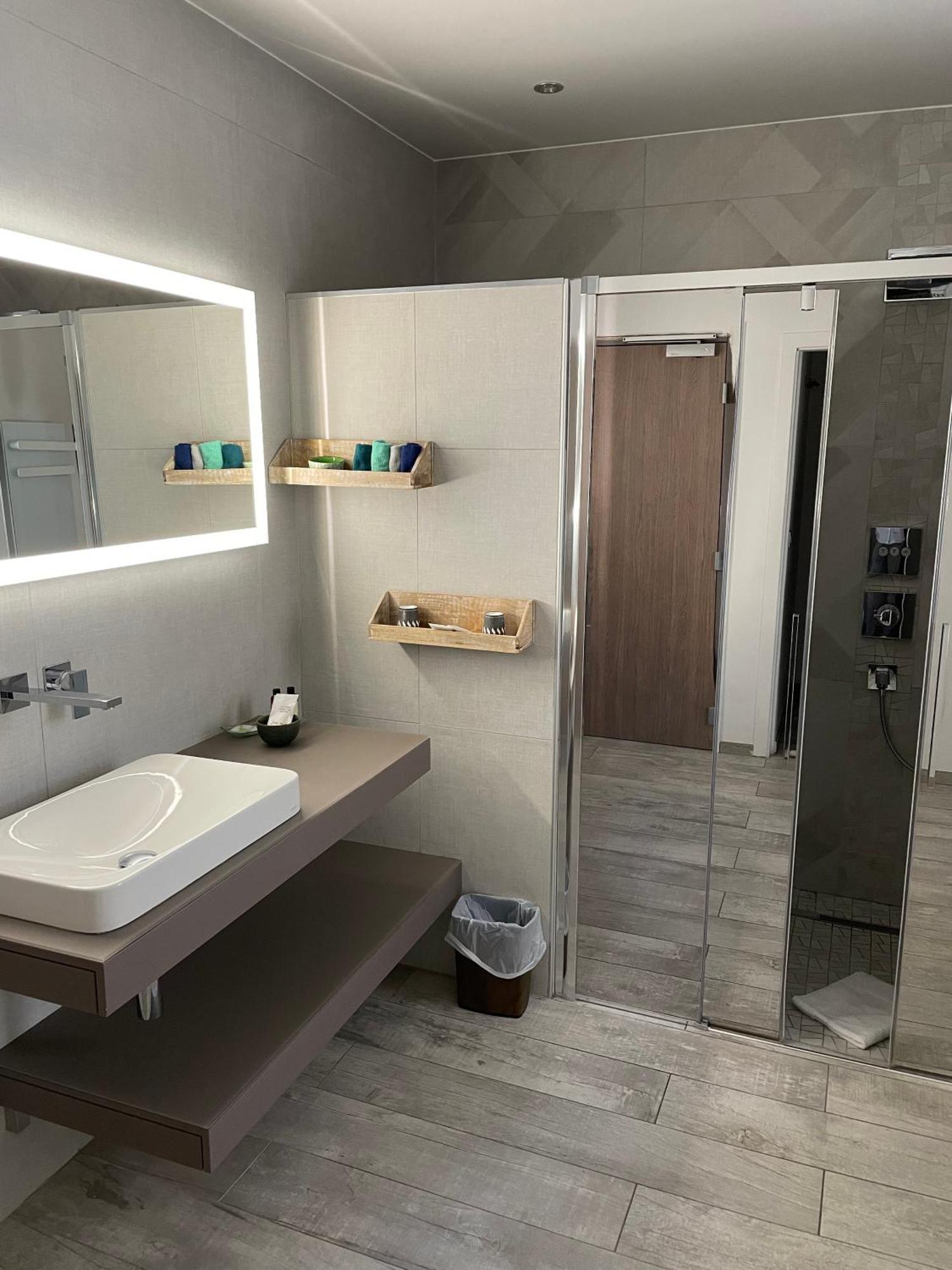 Hotel Le Rabelais Le Lavandou Ngoại thất bức ảnh