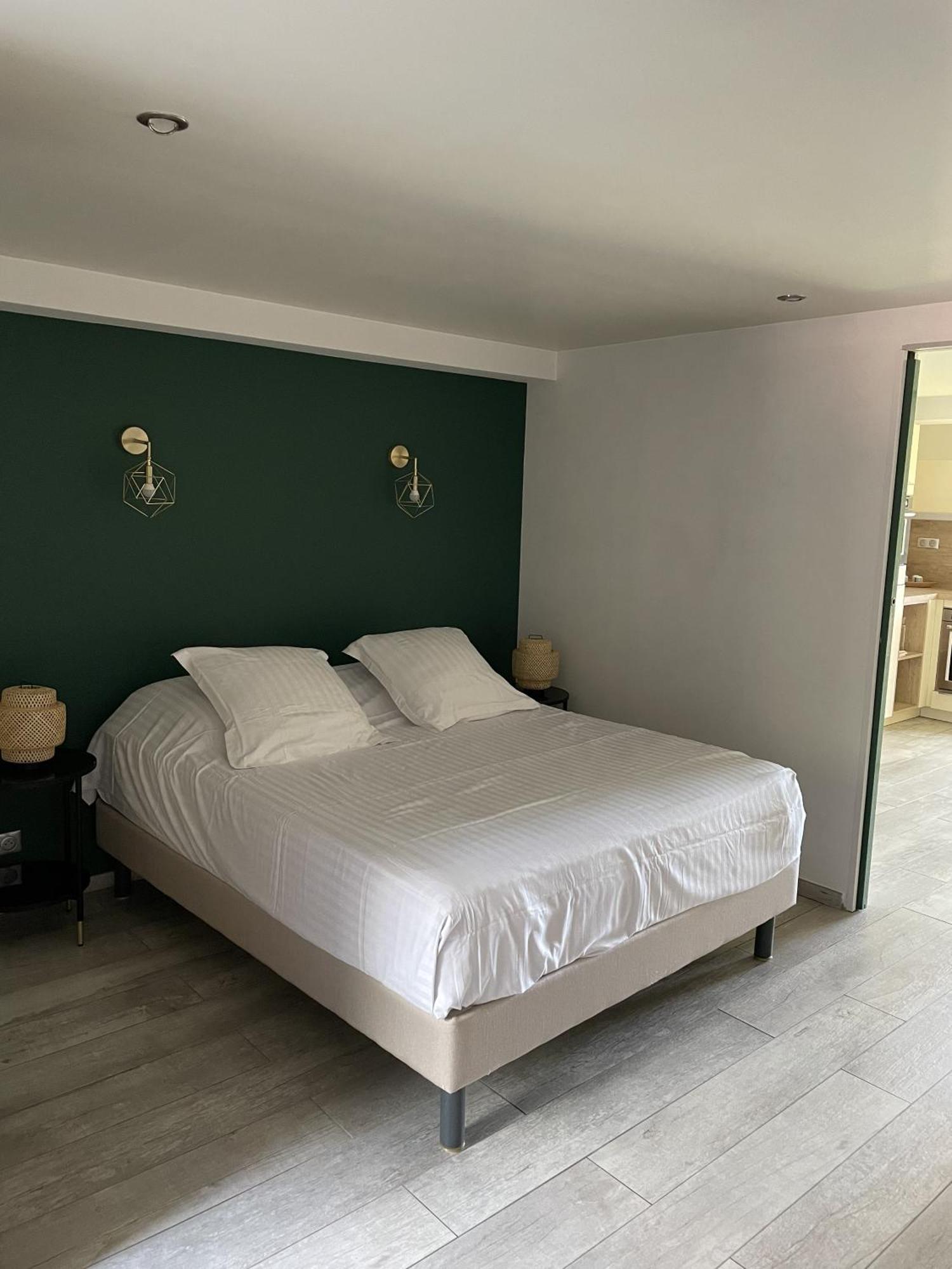 Hotel Le Rabelais Le Lavandou Ngoại thất bức ảnh