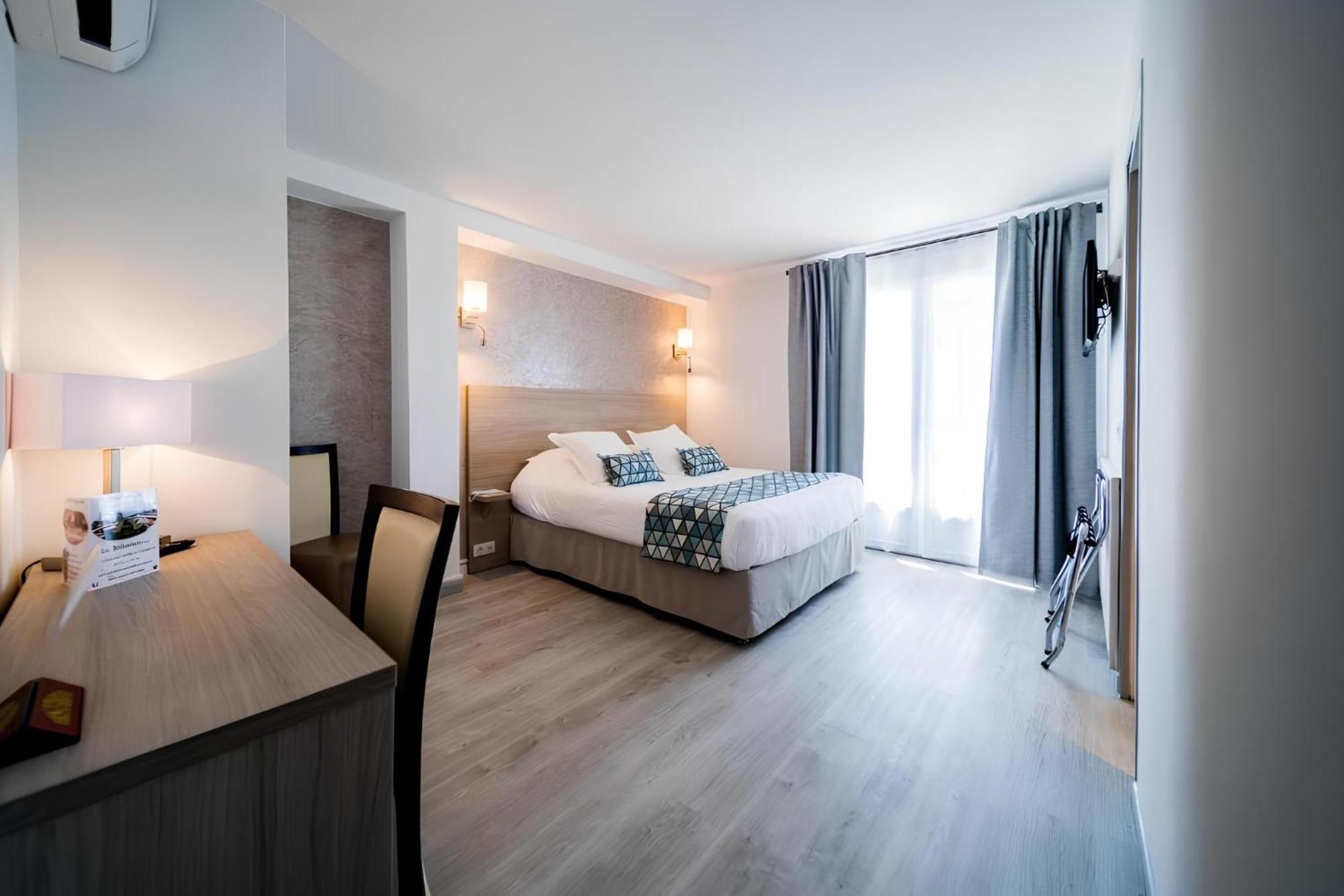 Hotel Le Rabelais Le Lavandou Ngoại thất bức ảnh