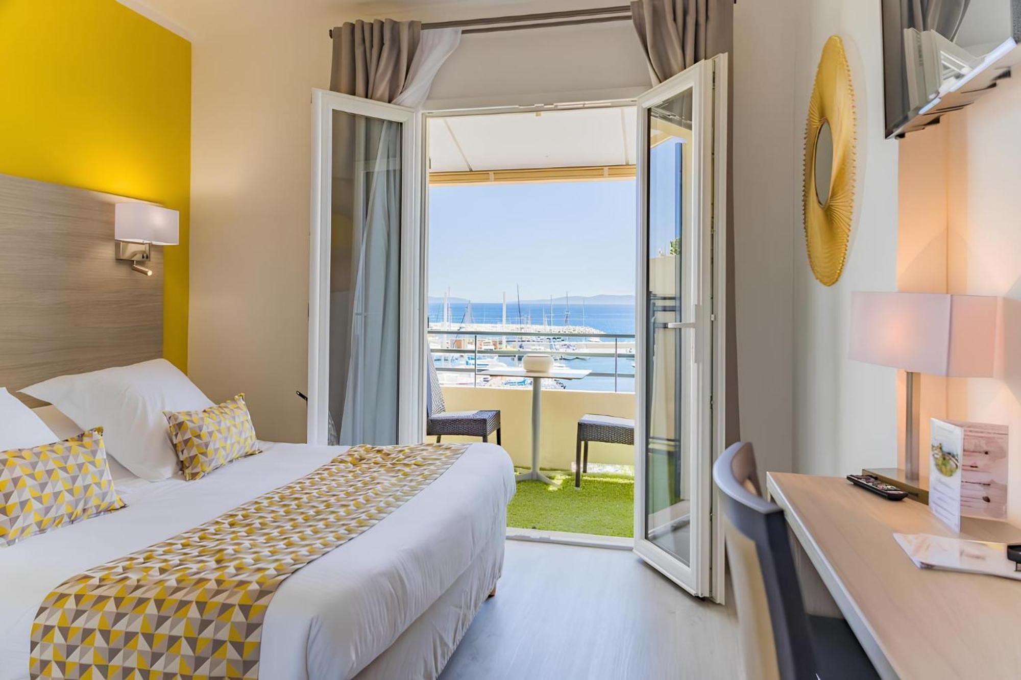 Hotel Le Rabelais Le Lavandou Ngoại thất bức ảnh