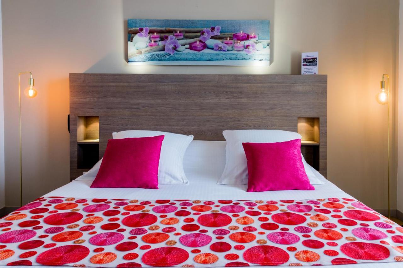 Hotel Le Rabelais Le Lavandou Ngoại thất bức ảnh