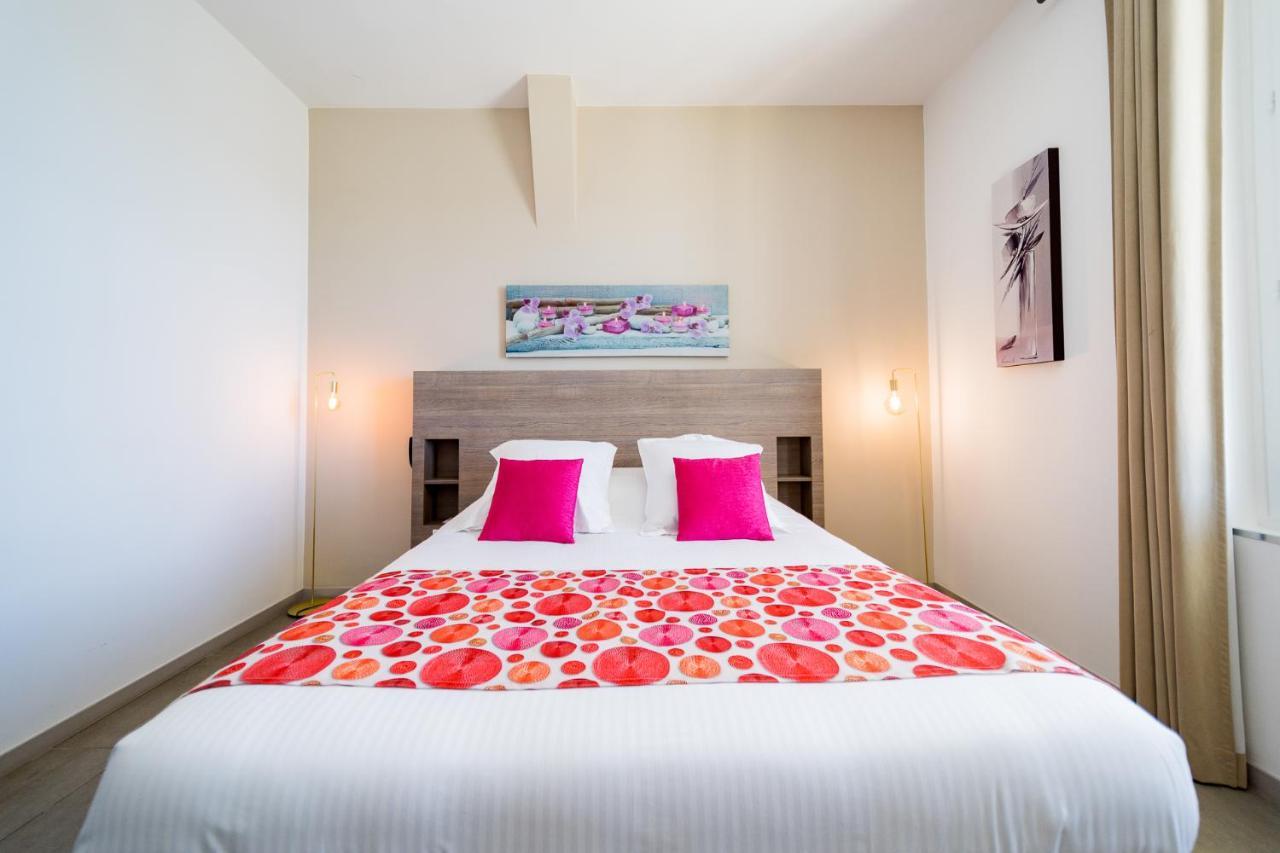 Hotel Le Rabelais Le Lavandou Ngoại thất bức ảnh